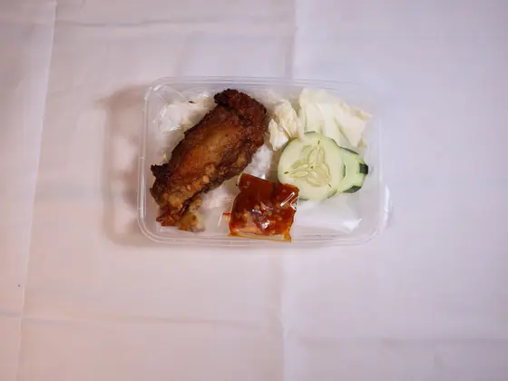 Nasi Ayam Goreng Bawang
