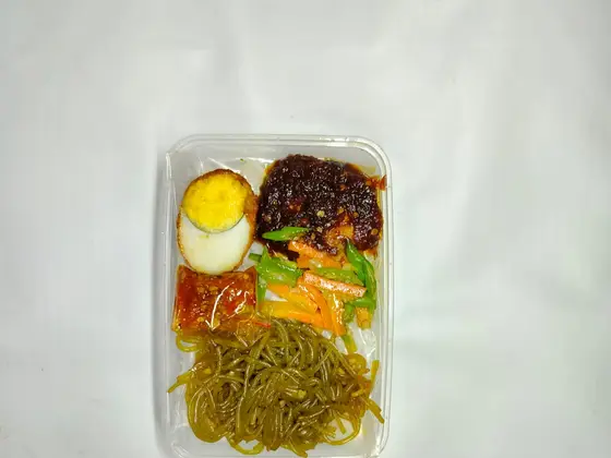 Nasi Campur Telur
