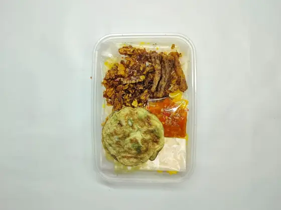 Nasi Kuning Telur Dadar