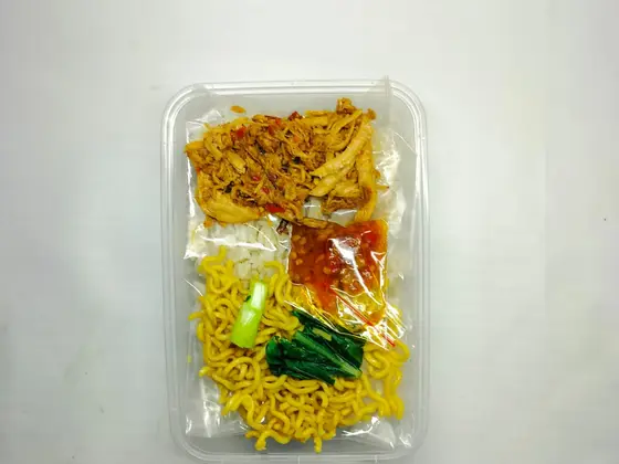 Nasi Uduk Ayam Suwir Kemangi
